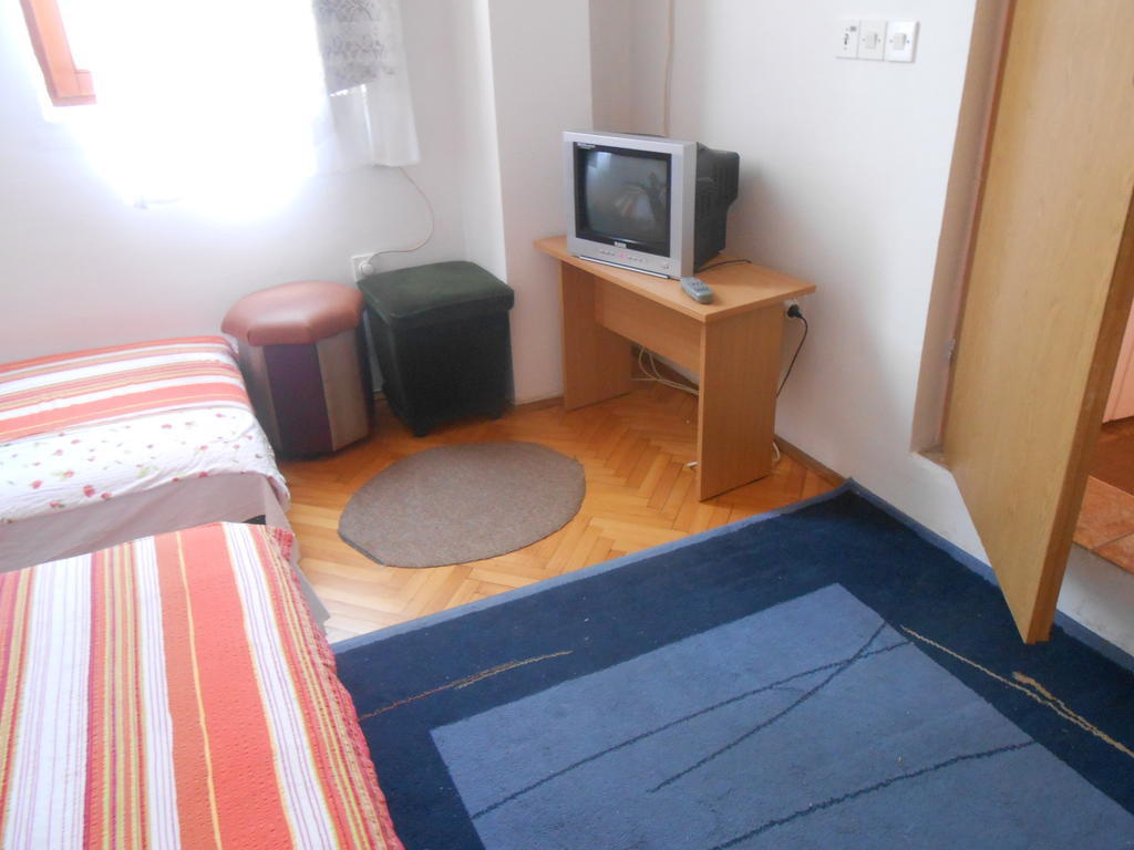 Apartments & Hostel Zdrava Hrana Mostar Room photo