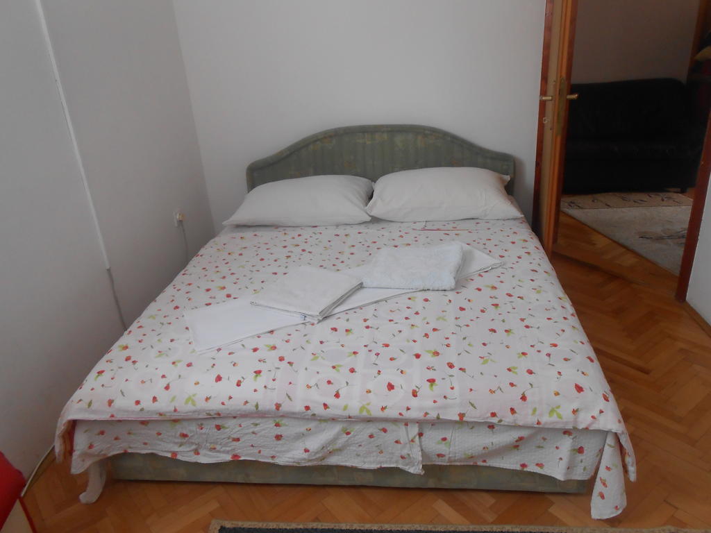 Apartments & Hostel Zdrava Hrana Mostar Room photo
