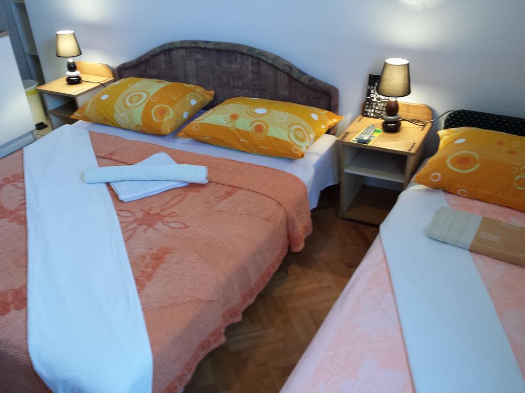 Apartments & Hostel Zdrava Hrana Mostar Room photo