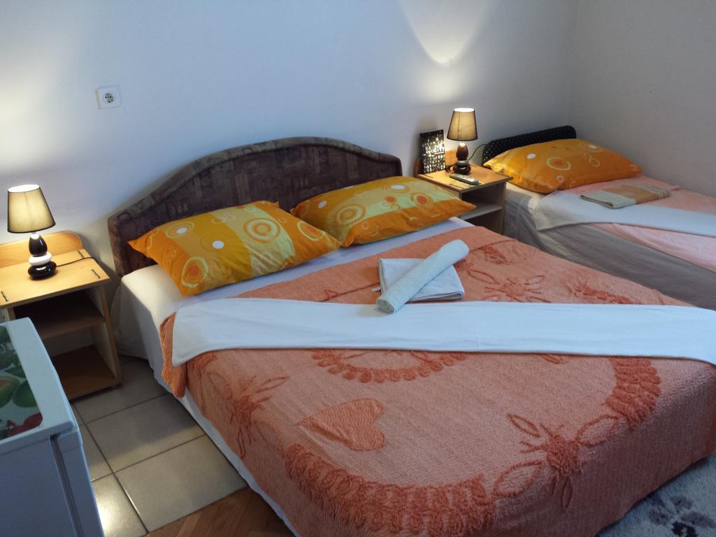 Apartments & Hostel Zdrava Hrana Mostar Room photo