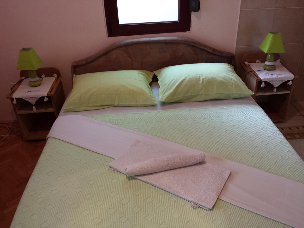 Apartments & Hostel Zdrava Hrana Mostar Room photo